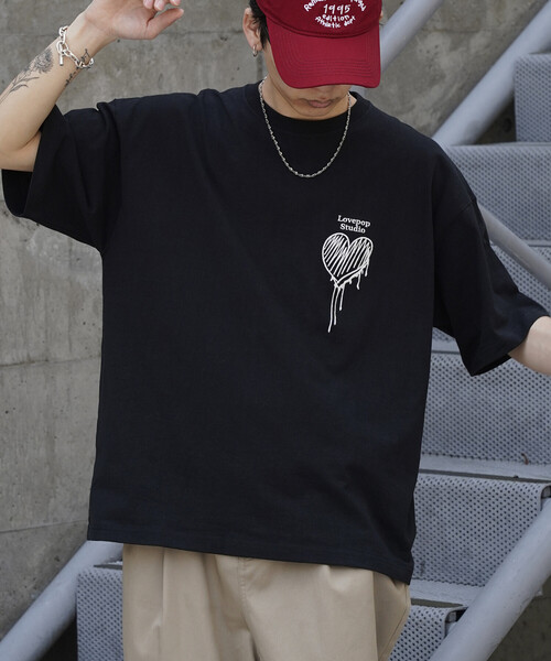 PUBLUX(パブリュクス)の「PUBLUX/パブリュクス Lovepop studio ハート胸ロゴ刺繍Tシャツ(限定展開)(UNISEX)(Tシャツ/カットソー・メンズ・ブラック/ライトグレー/オフホワイト・SMALL/MEDIUM/LARGE)」の12枚目の写真