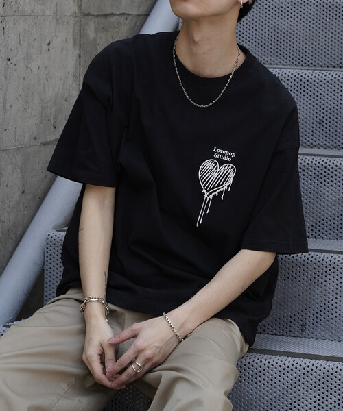 PUBLUX(パブリュクス)の「PUBLUX/パブリュクス Lovepop studio ハート胸ロゴ刺繍Tシャツ(限定展開)(UNISEX)(Tシャツ/カットソー・メンズ・ブラック/ライトグレー/オフホワイト・SMALL/MEDIUM/LARGE)」の14枚目の写真