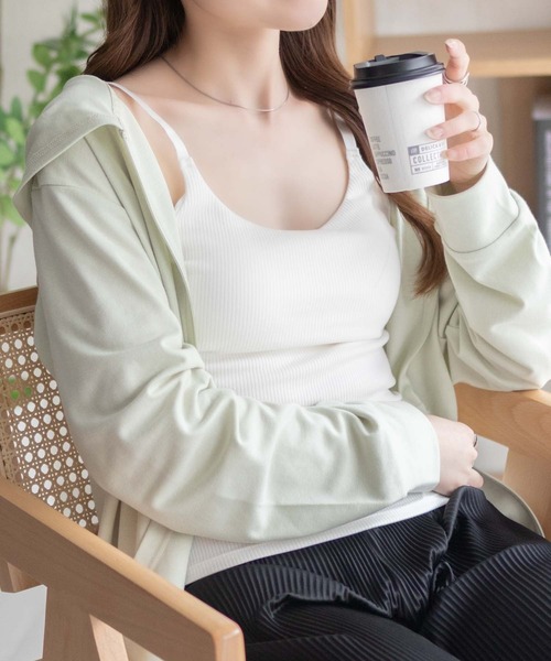 NAVY(ネイビー)の「NAVY カップ付きリブキャミソール【抗菌防臭 ドライ】(キャミソール・レディース・ホワイト/ベージュ/ブラック・L/M/S)」の2枚目の写真