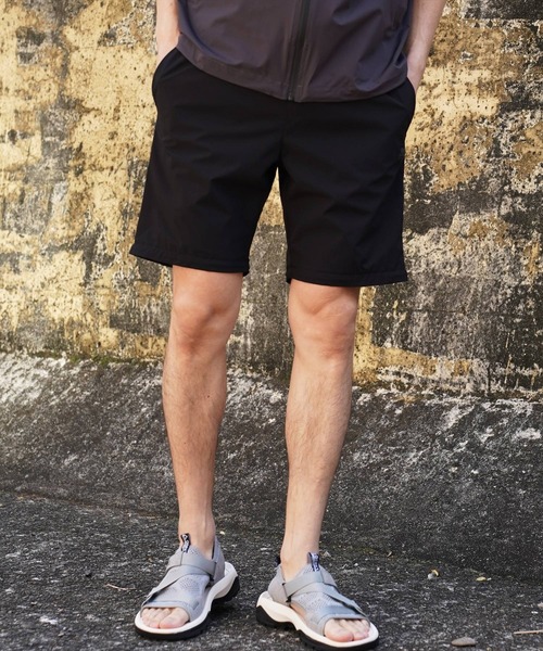 LUXE/R GOLF（ラグジュ ゴルフ）の「(RM)【LUXE/R GOLF】2レイヤー バイカラー ブルゾン+パンツ[肘・膝部分取り外し可能]（ナイロンジャケット・メンズ・ブラック×グレー/ブラック×ベージュ・L/XL/M）」の14枚目の写真