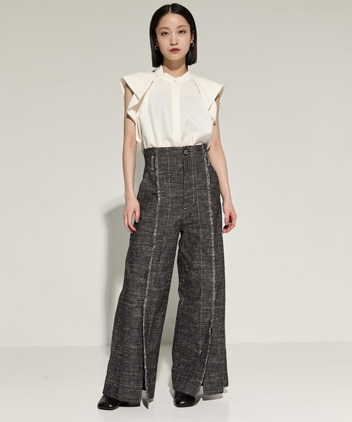STUDIOUS（ステュディオス）の「【STUDIOUS/ステュディオス】Silk Nep Flare Trousers/シルクネップフレアトラウザー（スラックス・レディース・ブラック/ベージュ・2/1）」の3枚目の写真
