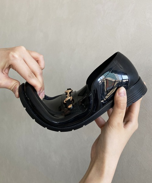 ORiental TRaffic（オリエンタルトラフィック）の「ビットモチーフPVC レイン ローファー  /R-1021 レインシューズ 雨の日 ローファー（レインシューズ・レディース・ブラック/ブラウン・40/38/39/41/42/35/36/37/34/43/33）」の4枚目の写真