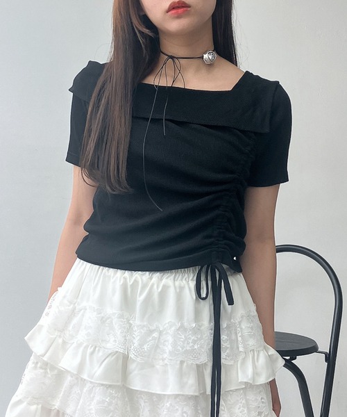 AS KNOW AS plus（アズノゥアズプラス）の「●オフショル風シャーリングデザイン半袖プルオーバー（Tシャツ/カットソー・レディース・ブラック系/シルバー系/ホワイト系/ライトグリーン系・FREE）」の3枚目の写真