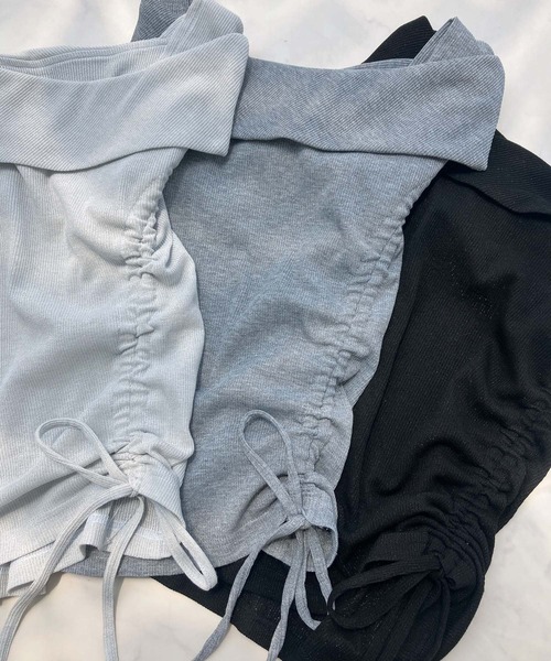 AS KNOW AS plus（アズノゥアズプラス）の「●オフショル風シャーリングデザイン半袖プルオーバー（Tシャツ/カットソー・レディース・ブラック系/シルバー系/ホワイト系/ライトグリーン系・FREE）」の7枚目の写真