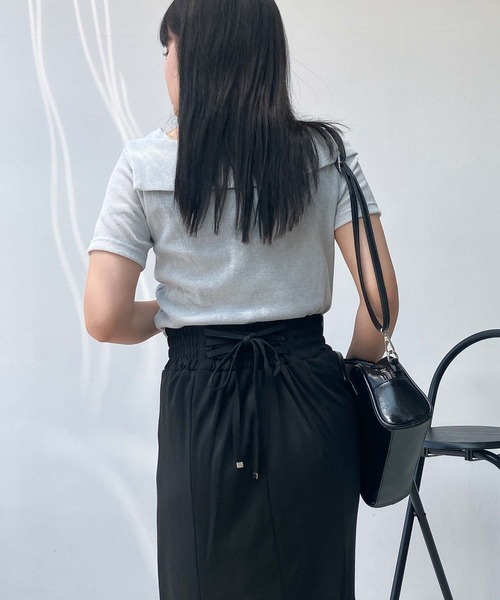 AS KNOW AS plus（アズノゥアズプラス）の「●オフショル風シャーリングデザイン半袖プルオーバー（Tシャツ/カットソー・レディース・ブラック系/シルバー系/ホワイト系/ライトグリーン系・FREE）」の15枚目の写真