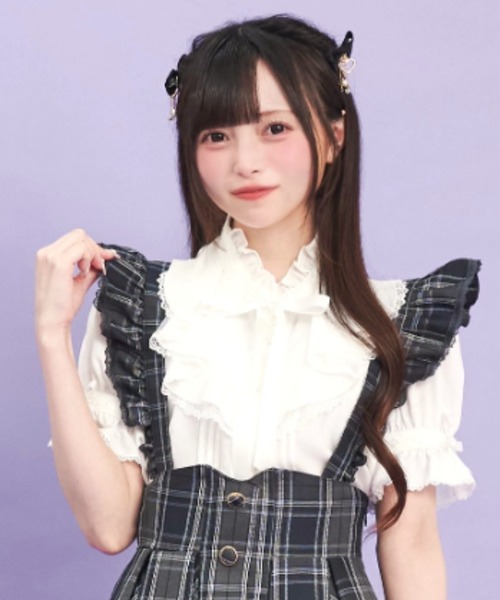 Secret Honey（シークレットハニー）の「はしごレースラッフルブラウス（シャツ/ブラウス・レディース・オフホワイト/グレー/ホワイト×ブラック・MEDIUM）」の2枚目の写真