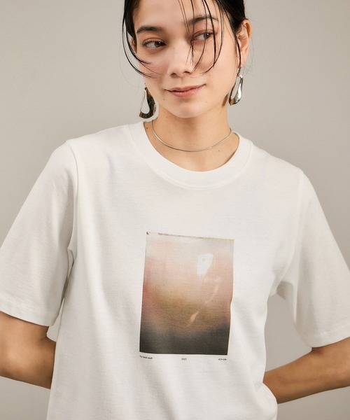SALON adam et rope'(サロン アダム エ ロペ)の「Yasuko Hirano / 平野泰子 ARTプリントコンパクトT(Tシャツ/カットソー・レディース・ホワイト系その他2/ホワイト系その他4/ホワイト・FREE)」の19枚目の写真
