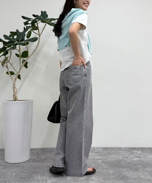 fredy emue（フレディエミュ）の「ブリーチデニム５ポケイージーパンツ（デニムパンツ・レディース・ピンク/ベージュ/グレー・36/38）」の15枚目の写真