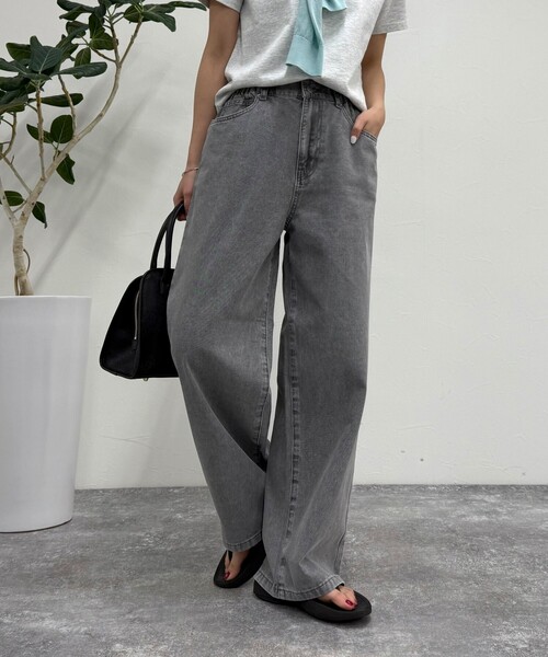 fredy emue（フレディエミュ）の「ブリーチデニム５ポケイージーパンツ（デニムパンツ・レディース・ピンク/ベージュ/グレー・36/38）」の18枚目の写真