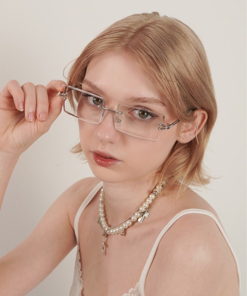 IMARI(イマリ)の「【 IMARI / イマリ 】 スクエア フレーム リムレス クリア メガネ(メガネ・レディース・ゴールド/シルバー・FREE)」の3枚目の写真