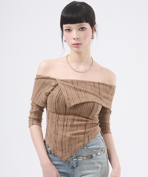 d.i.a.(ダイヤ)の「オフショルニットソートップス(Tシャツ/カットソー・レディース・ブラウン/ホワイト/ブラック・FREE)」の16枚目の写真