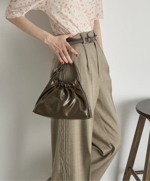 THE YOn（ザヨン）の「合皮ワンハンドルギャザーバッグ（ハンドバッグ・レディース・カーキブラウン/ワインレッド/ブラック・FREE）」の15枚目の写真