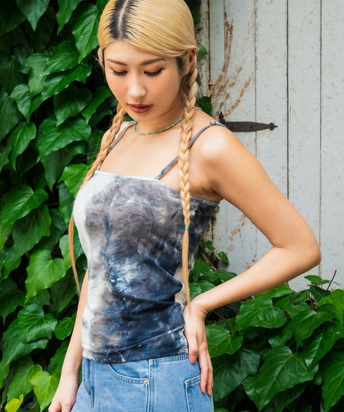 anap mimpi（アナップミンピ）の「カップ付き タイダイ柄 キャミソール（キャミソール・レディース・ネイビー/ベージュ・FREE）」の7枚目の写真