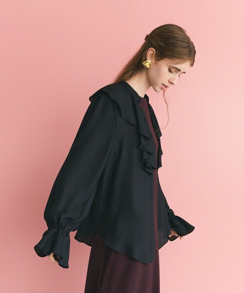 GRACE CLASS（グレースクラス）の「スキッパーラッフルブラウス（シャツ/ブラウス・レディース・ブラック・36/38）」の5枚目の写真