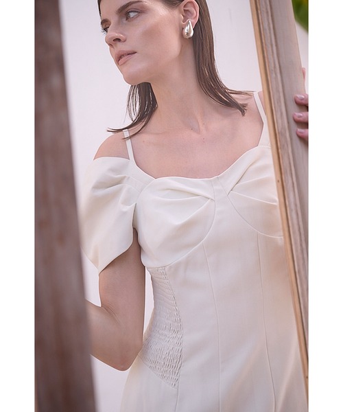 Estella.K(エステラケー)の「Margo Bloom Dress オフショルタックスリーブドレス(ワンピース・レディース・インディゴブルー/ホワイト/ブラック・FREE)」の17枚目の写真