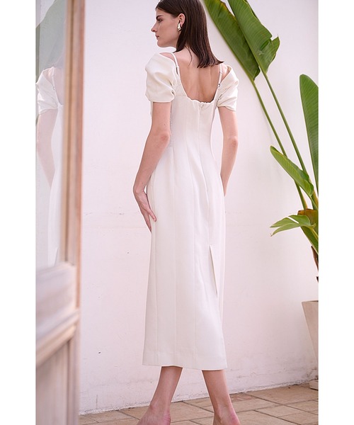 Estella.K(エステラケー)の「Margo Bloom Dress オフショルタックスリーブドレス(ワンピース・レディース・インディゴブルー/ホワイト/ブラック・FREE)」の7枚目の写真