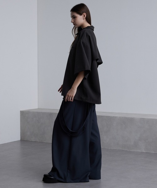 cussil（クシル）の「【cussil/クシル】ドレープオーバーサイズマルチギミックハーフジップ半袖シャツ（シャツ/ブラウス・メンズ・ワインレッド/ホワイト/ブラック・L/M/S）」の17枚目の写真