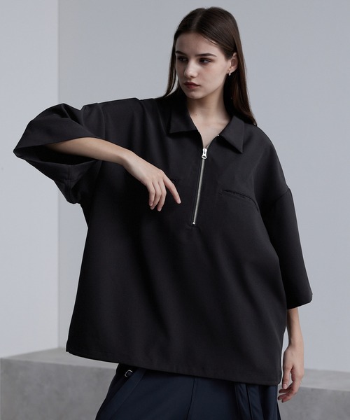 cussil（クシル）の「【cussil/クシル】ドレープオーバーサイズマルチギミックハーフジップ半袖シャツ（シャツ/ブラウス・メンズ・ワインレッド/ホワイト/ブラック・L/M/S）」の4枚目の写真