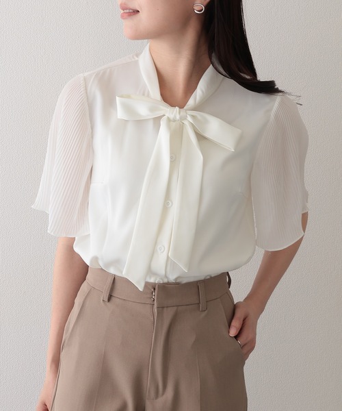 Lace Ladies(レースレディース)の「ボウタイ リボン プリーツ袖 半袖 ブラウス(シャツ/ブラウス・レディース・ホワイト・XL/M/S)」の2枚目の写真