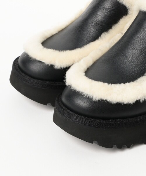 UGG(アグ)の「UGG(R) / Esmee Leather Clog(ブーツ・レディース・ブラック・8/7/6)」の6枚目の写真