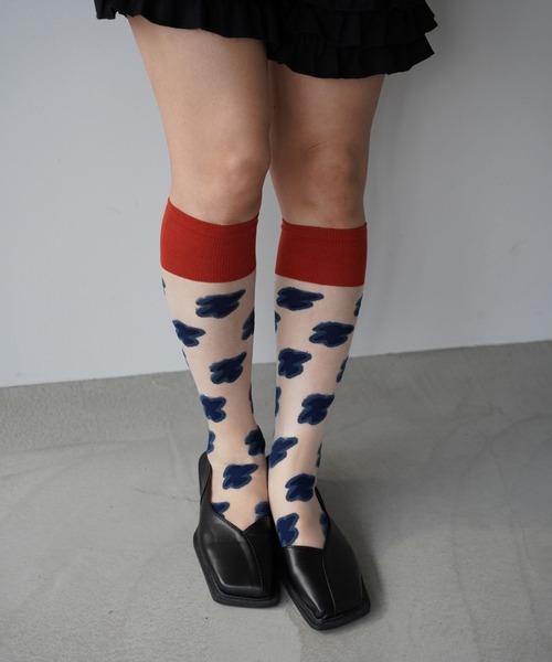 SANSeLF（サンセルフ）の「【SANSeLF】 クラウドパターン ポップデザインロングソックス saa25a015（ソックス/靴下・レディース・ホワイト/ピンク/ネイビー・FREE）」の2枚目の写真