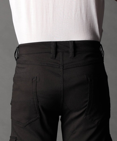 NICOLE CLUB FOR MEN（ニコルクラブフォーメン）の「ガムストレッチ デザインカーゴパンツ（カーゴパンツ・メンズ・ブラック/ブラック系1/チャコール/カーキ・SMALL/MEDIUM/LARGE/X-LARGE）」の10枚目の写真