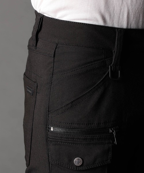 NICOLE CLUB FOR MEN（ニコルクラブフォーメン）の「ガムストレッチ デザインカーゴパンツ（カーゴパンツ・メンズ・ブラック/ブラック系1/チャコール/カーキ・SMALL/MEDIUM/LARGE/X-LARGE）」の6枚目の写真