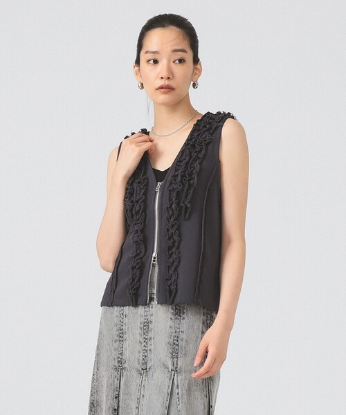 Ray BEAMS（レイビームス）の「フリルブレード ウラケ ベスト（ベスト・レディース・ライトグレー/チャコールグレー・ONE SIZE）」の9枚目の写真