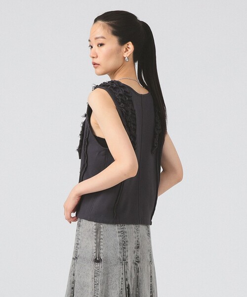 Ray BEAMS（レイビームス）の「フリルブレード ウラケ ベスト（ベスト・レディース・ライトグレー/チャコールグレー・ONE SIZE）」の10枚目の写真