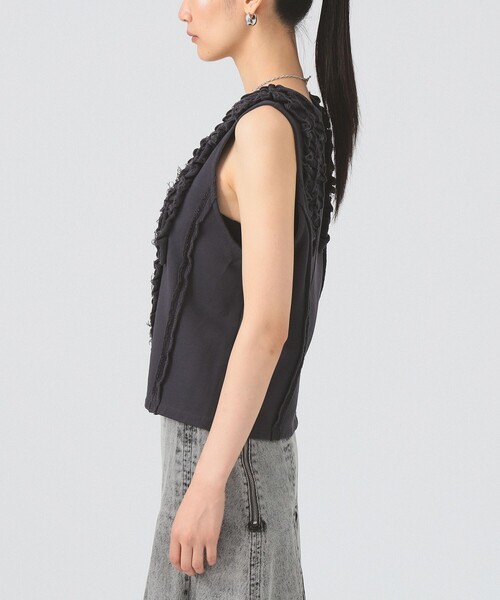 Ray BEAMS（レイビームス）の「フリルブレード ウラケ ベスト（ベスト・レディース・ライトグレー/チャコールグレー・ONE SIZE）」の12枚目の写真