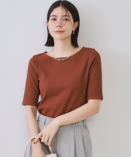 OPAQUE.CLIP（オペークドットクリップ）の「汗染み防止 ボートネックリブカットソー【洗濯機洗い可/抗ピル】（Tシャツ/カットソー・レディース・グレー/ブラック/ホワイト/ダークブラウン・38/40）」の4枚目の写真