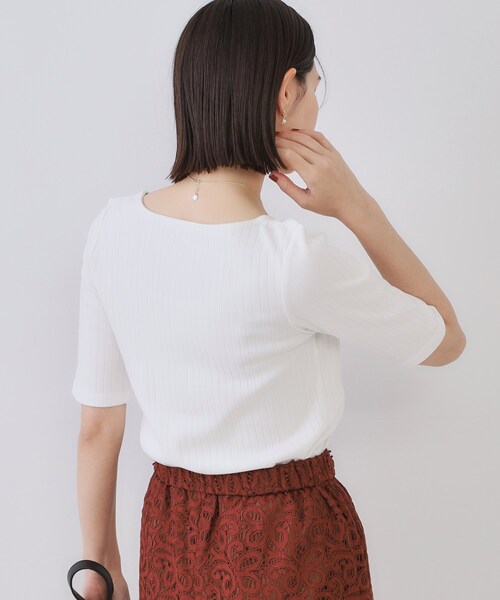 OPAQUE.CLIP（オペークドットクリップ）の「汗染み防止 ボートネックリブカットソー【洗濯機洗い可/抗ピル】（Tシャツ/カットソー・レディース・グレー/ブラック/ホワイト/ダークブラウン・38/40）」の9枚目の写真