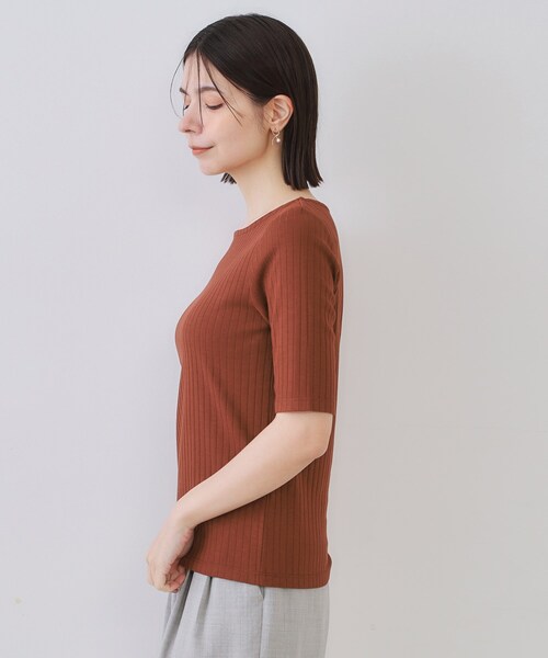 OPAQUE.CLIP（オペークドットクリップ）の「汗染み防止 ボートネックリブカットソー【洗濯機洗い可/抗ピル】（Tシャツ/カットソー・レディース・グレー/ブラック/ホワイト/ダークブラウン・38/40）」の22枚目の写真