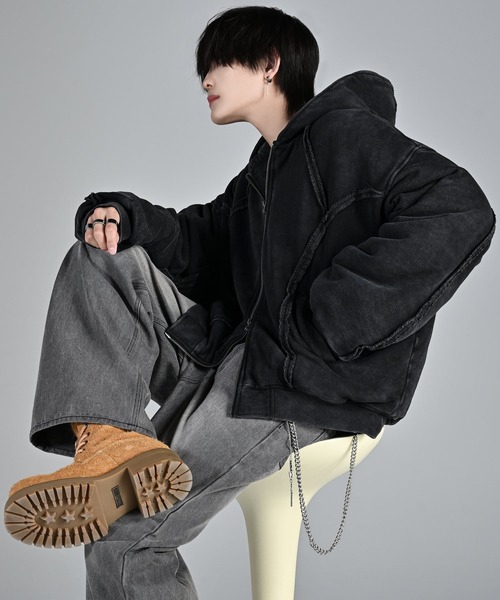 ADRER(アドラー)の「Padded Parker Short Blouson / パデッドパーカーショートブルゾン(パーカー・メンズ・ブラック/ライトグレー・XS/S/M/L)」の6枚目の写真