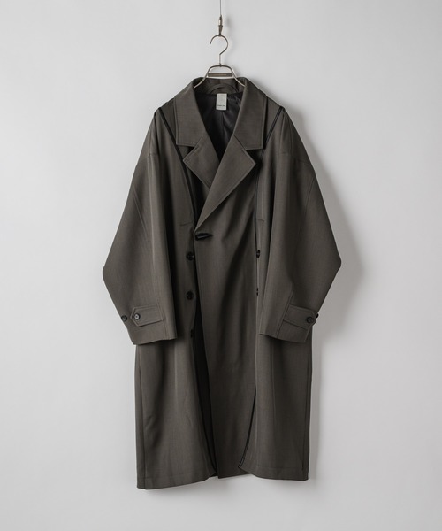 CASPER JOHN(キャスパージョン)の「Piping toggle coat / パイピングトグルコート(トレンチコート・メンズ・グレイッシュベージュ/ブラック・LARGE/MEDIUM/SMALL/X-SMALL)」の16枚目の写真