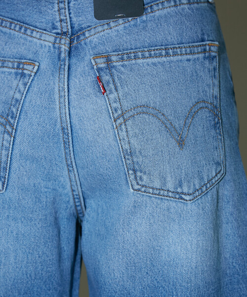 PUBLUX（パブリュクス）の「LEVI'S/リーバイス RIBCAGE WIDE LEG/リブケージ ワイドレッグ ハイライズ デニム　限定展開（デニムパンツ・レディース・サックスブルー/ブルー・25/26/27）」の10枚目の写真