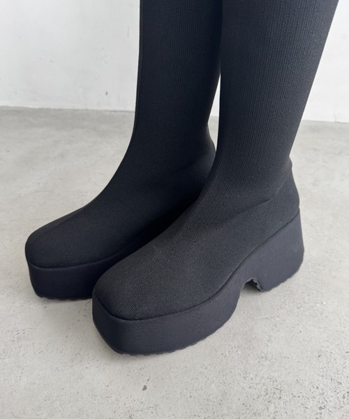 Loueme(ルエム)の「ボリュームソールニーハイソックスブーツ(ブーツ・レディース・ブラック・23.5cm/22.5cm/24.5cm)」の10枚目の写真