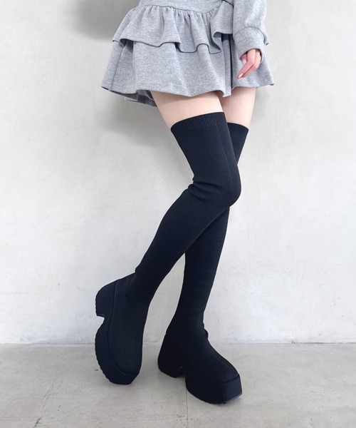 Loueme(ルエム)の「ボリュームソールニーハイソックスブーツ(ブーツ・レディース・ブラック・23.5cm/22.5cm/24.5cm)」の5枚目の写真