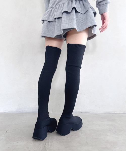 Loueme(ルエム)の「ボリュームソールニーハイソックスブーツ(ブーツ・レディース・ブラック・23.5cm/22.5cm/24.5cm)」の6枚目の写真