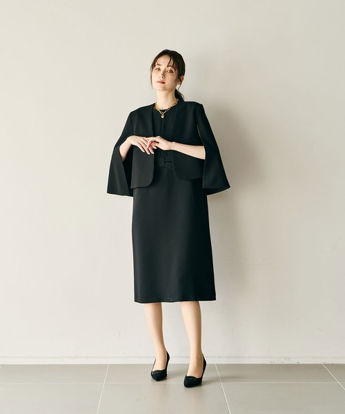 Audie a Muses(オーディアミューズ)の「ケープ風ジャケット(ノーカラージャケット・レディース・ブラック・38/42)」の9枚目の写真