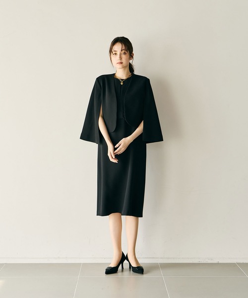 Audie a Muses(オーディアミューズ)の「ケープ風ジャケット(ノーカラージャケット・レディース・ブラック・38/42)」の11枚目の写真
