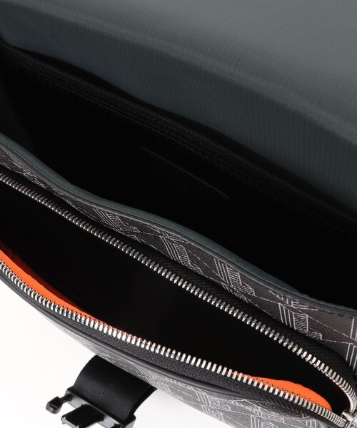 LACOSTE(ラコステ)の「《LACOSTE》MESSENGER BAG(メッセンジャーバッグ・メンズ・ブラック・フリー)」の4枚目の写真
