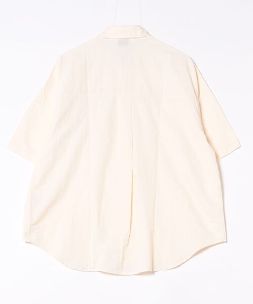 S'more(スモア)の「Mesh pocket s/s shirt (メッシュポケットショートスリーブシャツ ) (SS)(シャツ/ブラウス・レディース・ホワイト/ベージュ・SMALL/MEDIUM/LARGE/X-LARGE)」の3枚目の写真