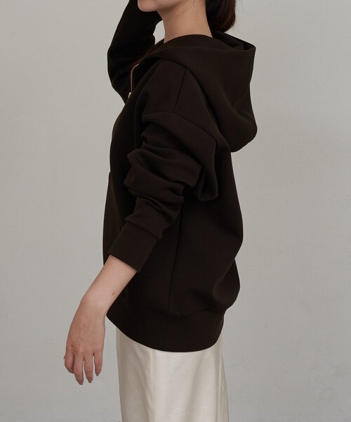 【極美品】【限定出品】 ショートパーカー 春服 Russet ジム ラシット ダンボールジップパーカー（Tシャツ/カットソー）｜russet