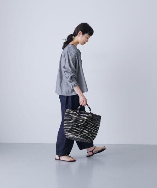 気まぐれお値引き中　かぐれ　今期　新品未使用品　ワッシャーフリルブラウス　黒 ワッシャーフリルブラウス（シャツ/ブラウス）｜かぐれ（カグレ