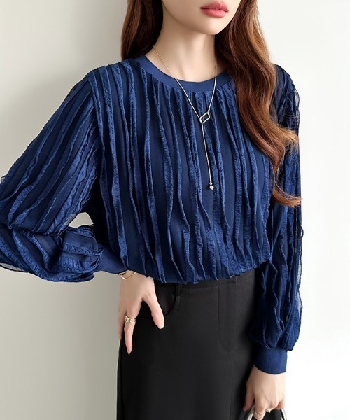 COCOMOMO(ココモモ)の「立体フリルで華やかに フリルトップス フリル シアー カットソー 長袖 フリルTシャツ オフィスカジュアル 春服 秋服(Tシャツ/カットソー・レディース・ブラック/ダークブラウン/ライトグレー/ホワイト/ネイビー/ライトブラウン・M/S/L)」の6枚目の写真
