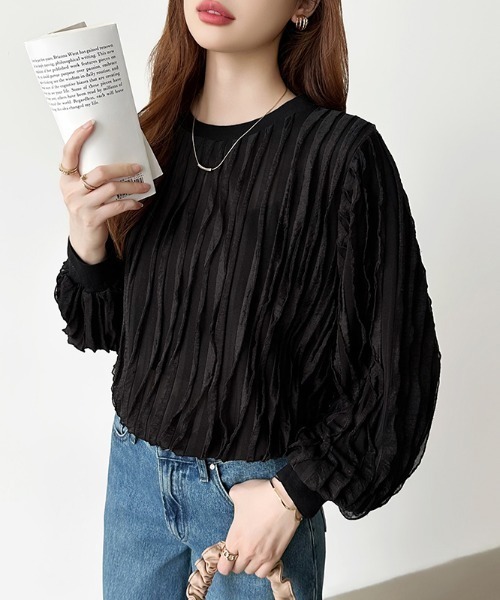 COCOMOMO(ココモモ)の「立体フリルで華やかに フリルトップス フリル シアー カットソー 長袖 フリルTシャツ オフィスカジュアル 春服 秋服(Tシャツ/カットソー・レディース・ブラック/ダークブラウン/ライトグレー/ホワイト/ネイビー/ライトブラウン・M/S/L)」の1枚目の写真