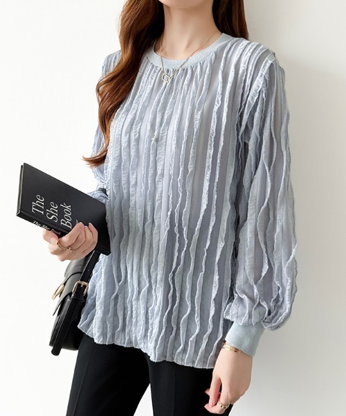 COCOMOMO(ココモモ)の「立体フリルで華やかに フリルトップス フリル シアー カットソー 長袖 フリルTシャツ オフィスカジュアル 春服 秋服(Tシャツ/カットソー・レディース・ブラック/ダークブラウン/ライトグレー/ホワイト/ネイビー/ライトブラウン・M/S/L)」の18枚目の写真