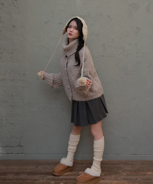 M DOLLY（エムドリー）の「cable knit fumo cardigan/ケーブルニットフーモカーディガン（カーディガン/ボレロ・レディース・ベージュ/グレー・FREE）」の13枚目の写真