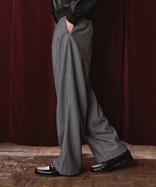Bleme（ブレム）の「2タック ヘリンボーン グランパ スラックス